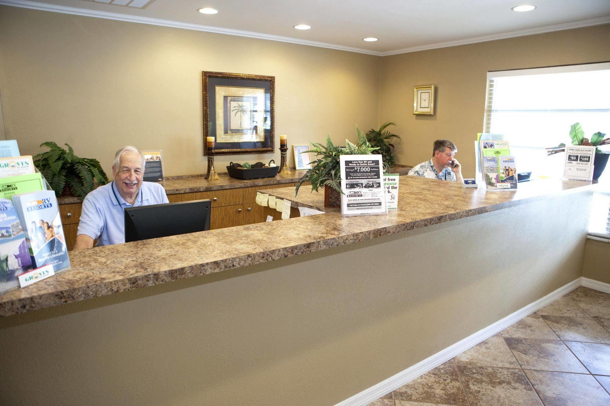 Groves Rv Resort Harlem Heights Экстерьер фото