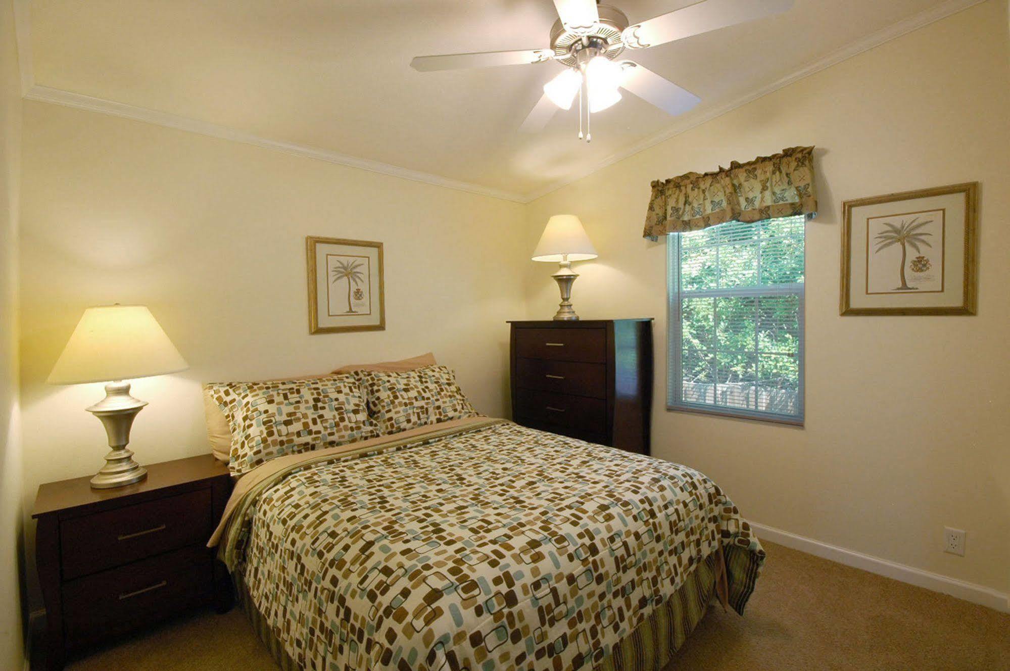 Groves Rv Resort Harlem Heights Экстерьер фото